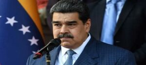 ترامب أعلن أن أمريكا اعتقلت الرئيس الفنزويلي “نيكولاس مادورو” من القصر الجمهوري هو زوجته ونقلتهم لبلد آخر