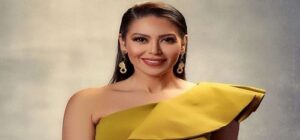 الفنانة “لقاء الخميسي” نزلت مع أحمد زكي القبر أثناء دفنه وأبويا لأ