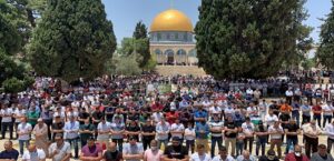 جيش الاحتلال الإسرائيلي يشدد الإجراءات على الفلسطينيين بالضفة الغربية المحتلة لأداء الصلاة في مدينة القدس