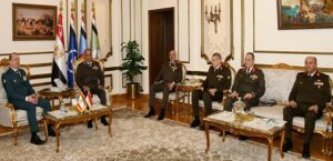 وزير الدفاع والإنتاج الحربى يلتقى قائد الجيش اللبناني لبحث تعزيز التعاون العسكري المشترك