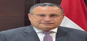 وزير التعليم العالي يهنئ الأكاديميين المعينين محافظين ونواب محافظين