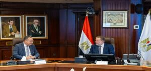 محافظ البنك المركزي المصري يلتقي وزير التعليم العالي والبحث العلمي لبحث التعاون المشترك