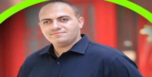 تكريم الاعلامي و الصحفي عبدالحميد صالح بوسام الشجاعة الصحفية من منتدى آفاق الحوار الدولي