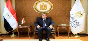 الدكتور “عبد العزيز قنصوه” عقب أدائه لليمين الدستورية..السيد الرئيس يولي اهتمامًا كبيرًا بمنظومة التعليم العالي والبحث العلمي