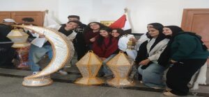 طلاب جامعة القاهرة الأهلية يحيون الأجواء الرمضانية في مشهد يعكس روح الأسرة الجامعية