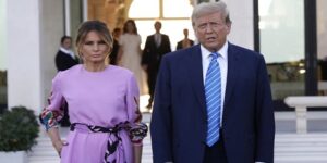 الرئيس الأمريكي “دونالد ترامب” يعلن حضوره مراسم تأبين لجنود أمريكيين قُتلوا في الكويت
