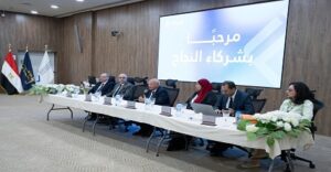 الأستاذ الدكتور “أحمد حمد” القائم بأعمال رئيس جامعة مصر للمعلوماتية .. الانتهاء من تعديل لائحة كلية هندسة.. وقريبا التوقيع النهائي على اتفاقيات الشراكة مع أبرز جامعتين بفرنسا