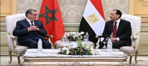 رئيس الوزراء يستقبل نظيره المغربي في مطار القاهرة الدولي