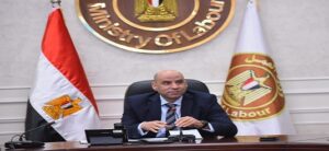 وزير العمل .. الاثنين المُقْبل إجازة رسمية مدفوعة الأجر للعاملين بالقطاع الخاص بمناسبة عيد شمّ النسيم
