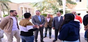 جامعة القاهرة تنظم قافلة متخصصة في طب وجراحة العيون لتوقيع الكشف الطبي والعلاج مجانا لجميع منتسبيها