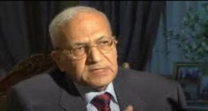 عميد طب قصر العيني يهنئ الدكتور “محمد شريف مختار” رائد طب الحالات الحرجة بفوزه بجائزة «الطبيب العربي”