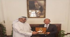 عميد “طب قصر العيني جامعة القاهرة” يستقبل رئيس المكتب الثقافي الكويتي لبحث أحوال الطلبة ودعم التعاون الأكاديمي