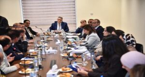رئيس جامعة القاهرة يستعرض أمام لجنة حقوق الإنسان بمجلس النواب جهود الجامعة في نشر ثقافة حقوق الإنسان وتعزيز الكرامة والمساواة