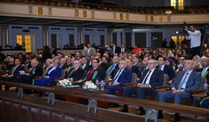 “حقوق القاهرة” تكرم رموز الهيئات القضائية من خريجيها ورائدات العمل القضائي وتحتفي بأوائل دفعة 2025 والحاصلين على الماجستير والدكتوراه