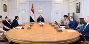الرئيس “السيسي” يتابع الموقف التنفيذي لملف حوكمة التعيينات الجديدة بالدولة والترقيات