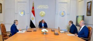 الرئيس “السيسي” يوجه بتوطين صناعة الوحدات البحرية وتسريع تنفيذ مشروعات قناة السويس