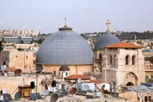 مخاوف من ضرائب إسرائيلية على الكنائس في القدس وسط تحذيرات من تغيير الوضع القائم
