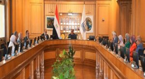 جامعة العاصمة تضع خطة للوصول إلى أفضل 200 جامعة عالميًا.. اجتماع موسع لتعزيز الجودة والتحول الرقمي