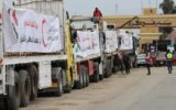 مصر تواصل دعم غزة.. الهلال الأحمر المصري يدفع القافلة الإنسانية رقم 241 عبر معبر رفح