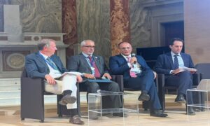 جامعة الجلالة تعزز حضورها الدولي بمشاركة رئيسها في قمة Italy–MENA واختيار ثلاث طالبات لبرنامج الشرف الأورومتوسطي