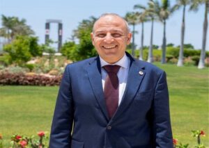 رئيس جامعة العاصمة يهنئ الدكتور “أحمد الصباغ” بمناسبة تعيينه رئيسًا للجامعة المصرية اليابانية للعلوم والتكنولوجيا