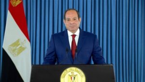 الرئيس السيسي يصدر 10 قرارات جمهورية تشمل قناة السويس والقطار السريع وتعديلات ضريبية