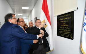 بحضور الدكتور عبد العزيز قنصوة وزير التعليم العالي .. جامعة العاصمة تفتتح المعمل المركزي المطور لدعم التدريب الذكي والاختبارات الإلكترونية والتحول الرقمي