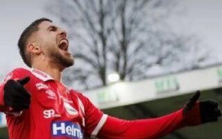 فيفا يوقع عقوبة جديدة على الزمالك بإيقاف القيد 3 فترات بسبب مستحقات عمر فرج