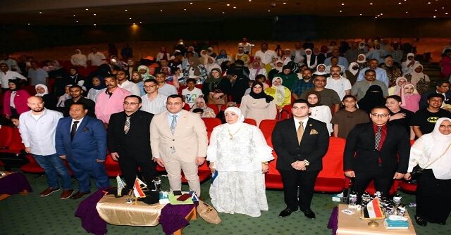 مدارس نصر الخاصة تنظم حفلًا لتكريم الأوائل والخريجين بمدينة مبارك التعليمية