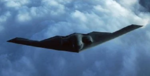 ترامب يستعرض قوة أمريكا.. ينشر صورة القاذفة الشبحية “B-2” بعد غارات إيران ويوجه رسالة نارية