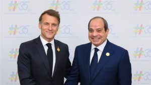 السيسي وماكرون يبحثان هاتفياً تهدئة الأوضاع الإقليمية وخفض التصعيد في الشرق الأوسط