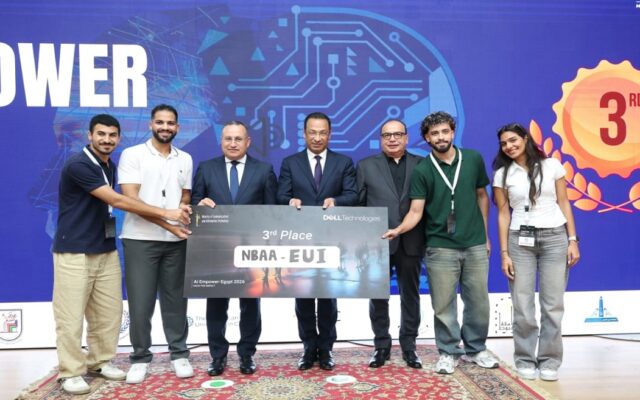 «في أولى مشاركاتها.. إنجاز لافت».. جامعة مصر للمعلوماتية تحصد المركز الثالث في هاكاثون الذكاء الاصطناعي بمنصة ذكية لإدارة الطاقة المتجددة