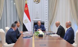 «تطوير المناهج وربط التعليم بسوق العمل».. السيسي يتابع استعدادات العام الدراسي ويوجه بالتوسع في الذكاء الاصطناعي والمهارات المستقبلية