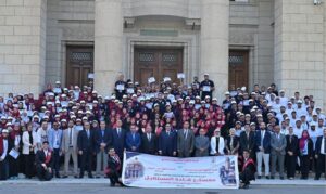 «قادة المستقبل».. جامعة القاهرة تُخرج 800 سفير للوعي والمهارات في عصر الذكاء الاصطناعي