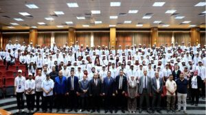 رئيس جامعة القاهرة يطلق معسكر قادة المستقبل.. الذكاء الاصطناعي ومهارات سوق العمل في صدارة الأولويات