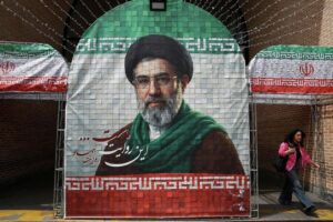المرشد الأعلى الإيراني: يجب تجنب التصريحات التي تبعث على اليأس وتضعف الدوافع الوطنية