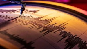 زلزال بقوة 5.6 درجة يهز مصر.. مركزه قرب شرم الشيخ والهلال الأحمر يعلن الطوارئ