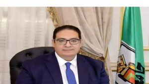 رئيس جامعة القاهرة يستعرض حصاد إنجازات مركز التنمية والشراكات المجتمعية خلال عامين