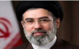 مجتبى خامنئي يبحث مع بزشكيان أزمات المعيشة والاقتصاد.. وإيران تضع «الحرب» والموازنة والطاقة على طاولة النقاش