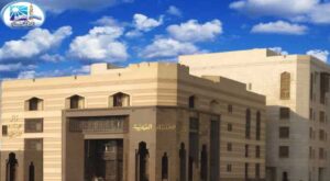فتاوى تشغل الأذهان.. الإفتاء تحسم الجدل حول المولد النبوي وتكشف حكم القيام للسلام وصلاة المأموم خلف المبلِّغ