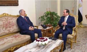 «لقاء مرتقب في العلمين».. المشير خليفة حفتر يصل مصر للقاء الرئيس السيسي