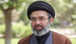 خامنئي يعيد رسم قيادة الجيش والحرس الثوري.. 6 تعيينات عسكرية رفيعة في إيران
