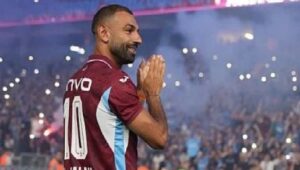 مدرب طرابزون سبور يشعلها: النجم المصري “محمد صلاح” بين أفضل 3 لاعبين في العالم.. ووجوده معنا مكسب كبير