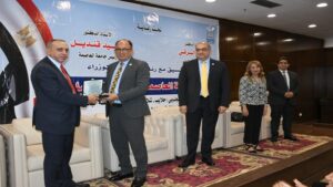 جامعة العاصمة تكرّم أبطال قافلة حلايب وشلاتين وأبو رماد.. 2885 مواطنًا استفادوا من الخدمات الطبية المجانية