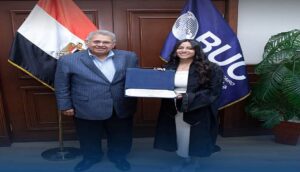 رئيس جامعة بدر يستقبل طالبة وولي أمرها لبحث واقعة حفل التخرج