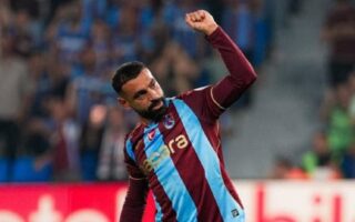 النجم المصري “محمد صلاح” يدخل قائمة أغنى 25 لاعبًا في تاريخ كرة القدم.. رونالدو وميسي في القمة